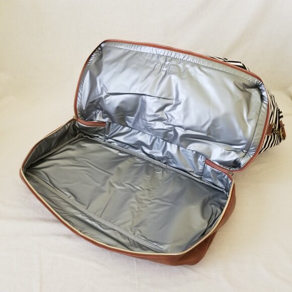 NWT! Cluci Canvas & Faux Leather Duffel Tote with Bottom Shoe Compartment - Picture 14 of 14